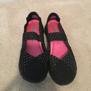 Sneakers  by  Skechers in Black and Silver